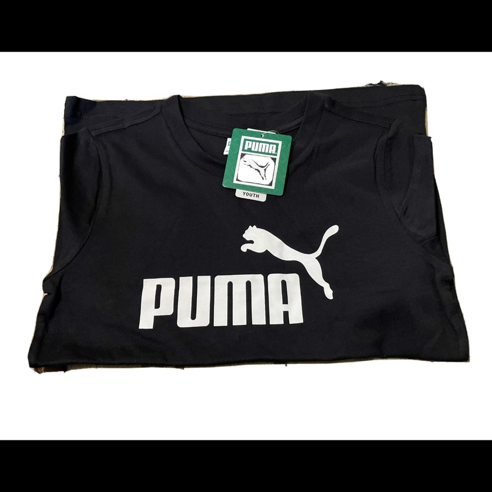 Puma boys short sleeve Tee black color. Size S (7/8)